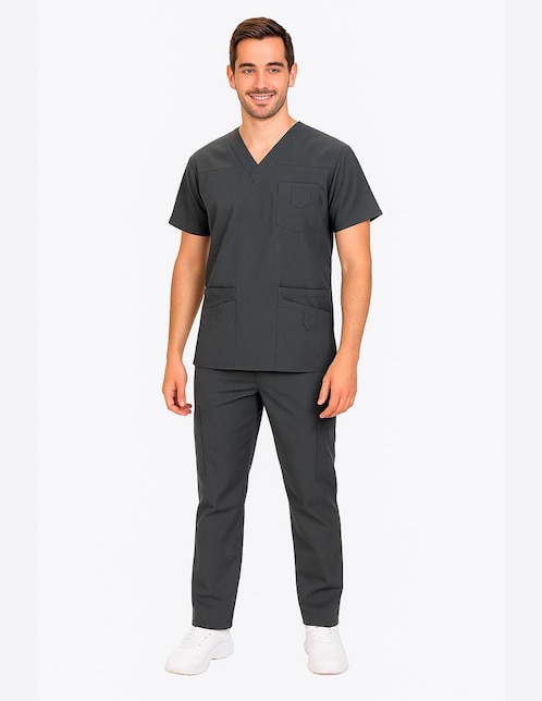 Uniforme estilo relajado para hombre 1