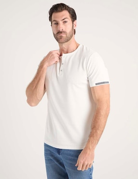 Playera Jbe cuello henley para hombre