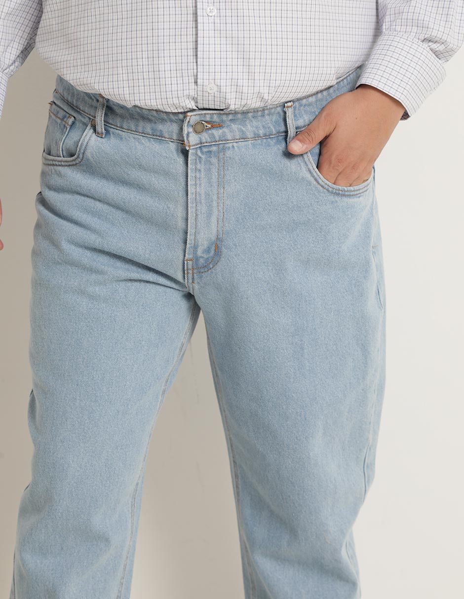 Jeans straight lavado claro para hombre 4