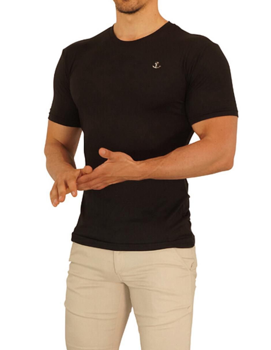 Playera metal emblem cuello redondo para hombre 3