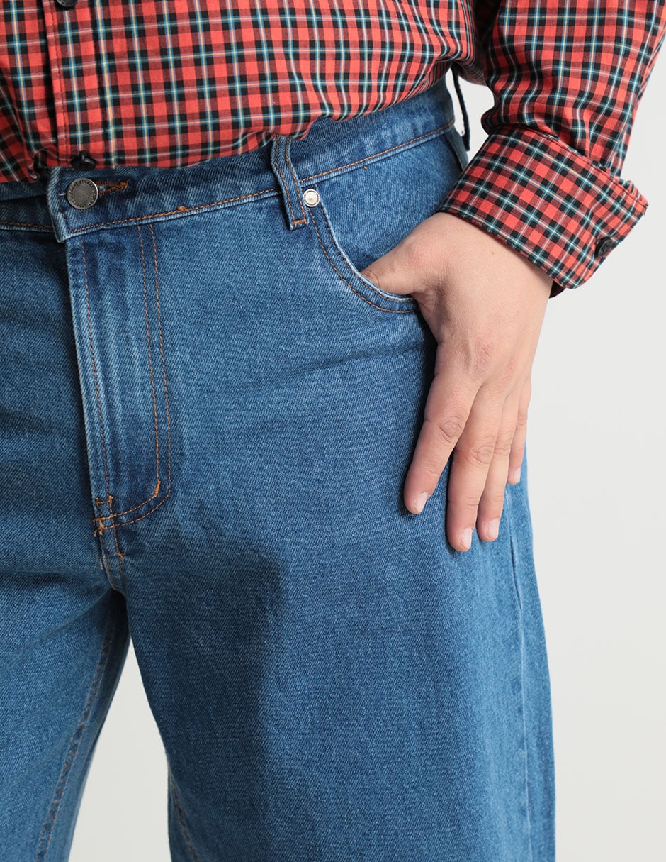 Jeans straight lavado obscuro para hombre 4