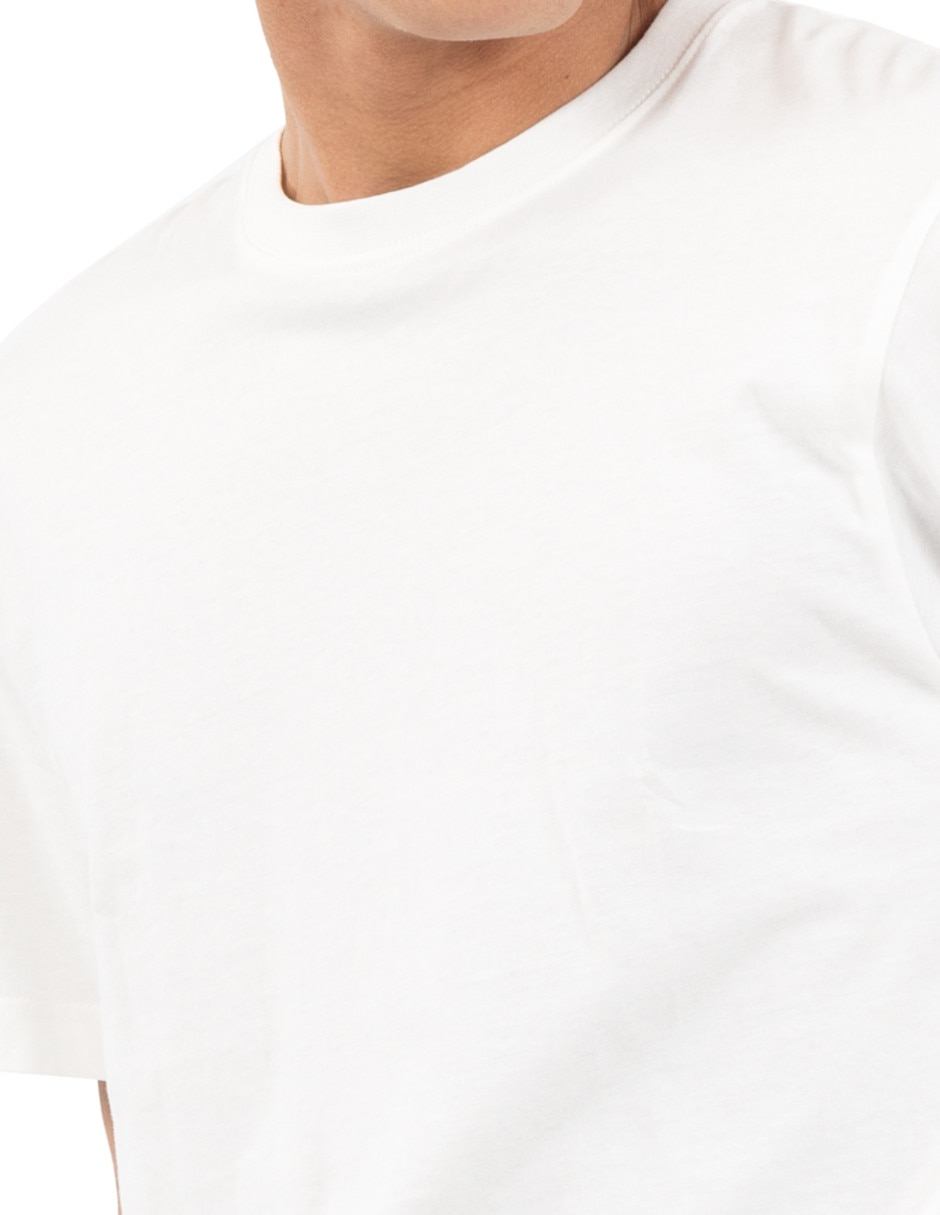Set playera cuello redondo para hombre 7