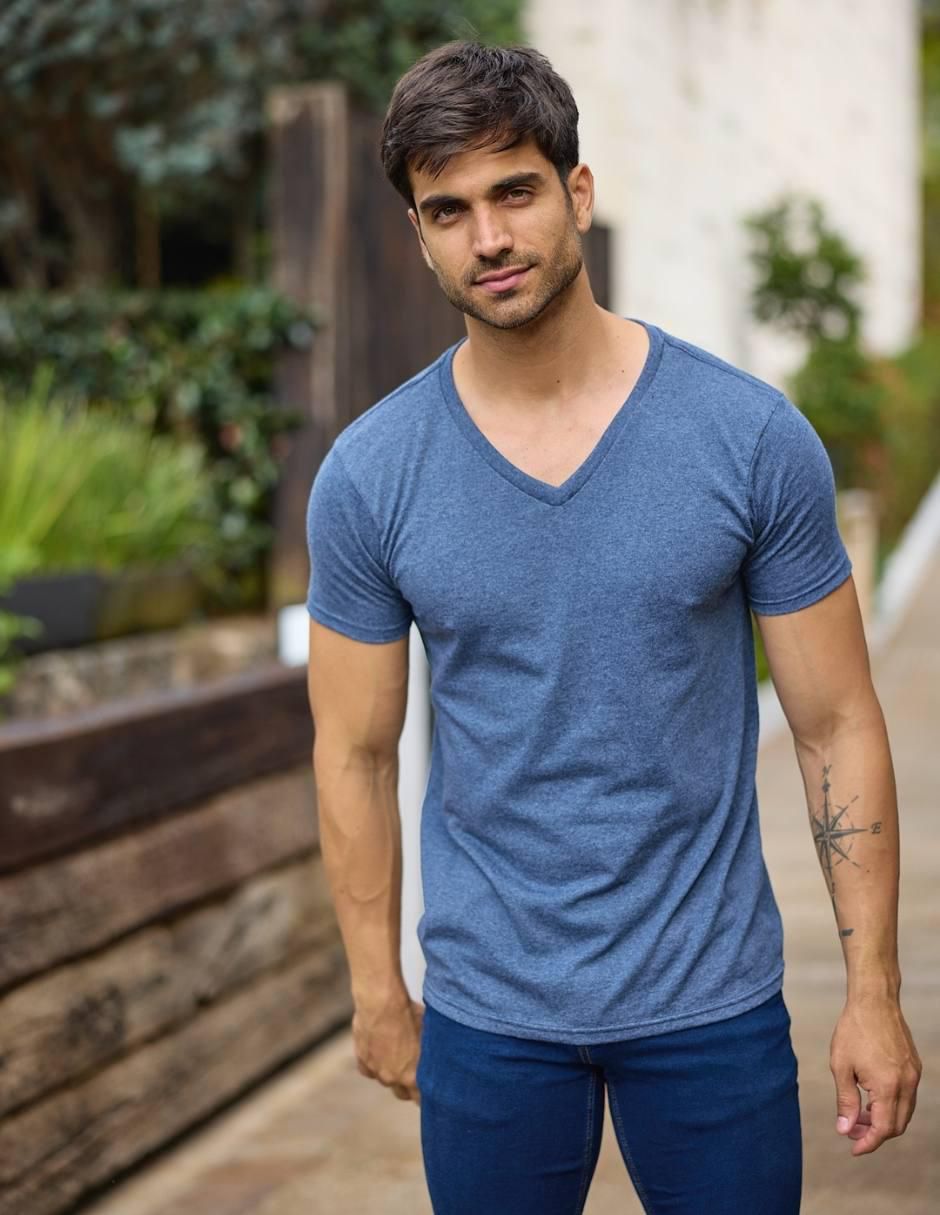 Playera cuello v para hombre 7
