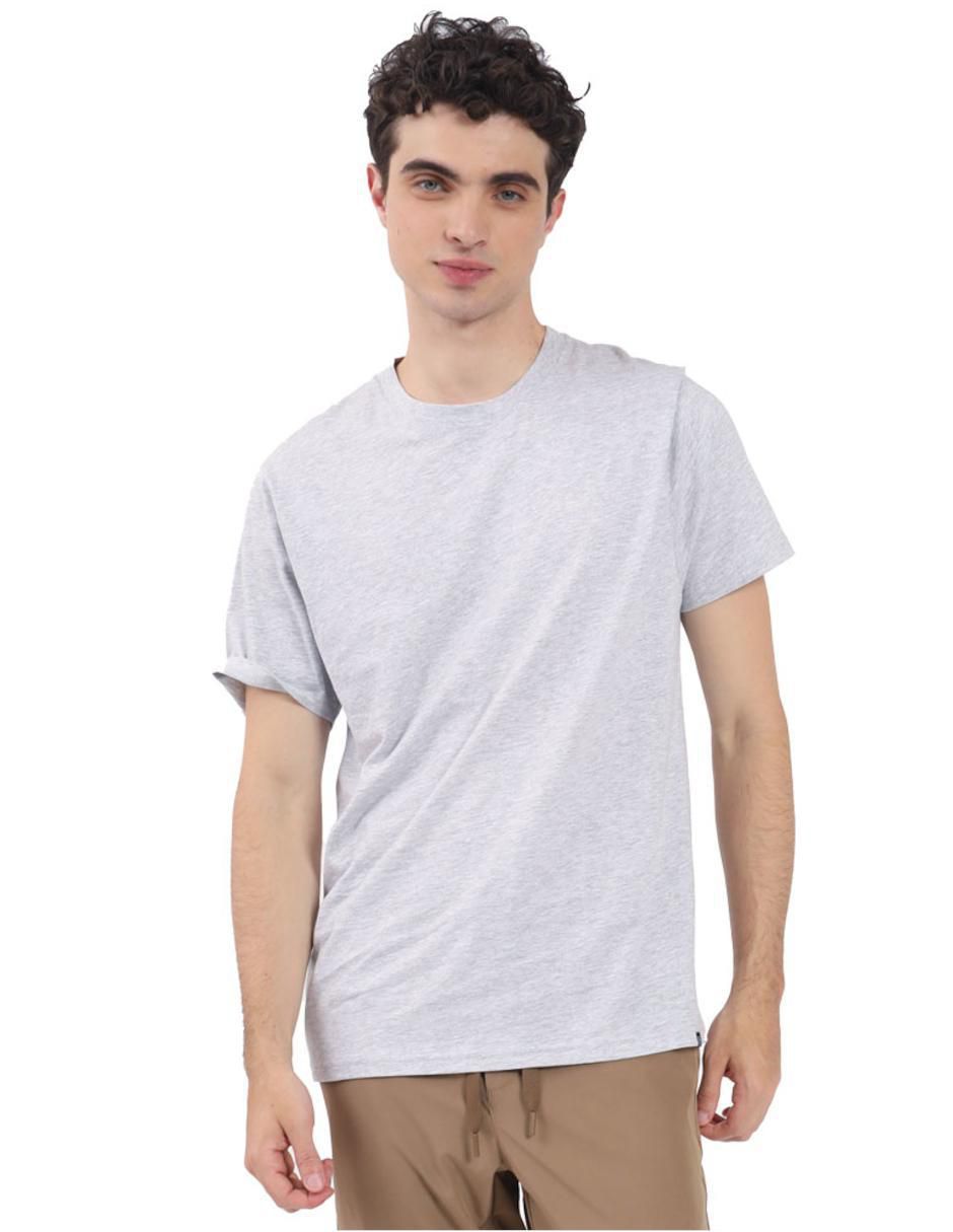 Set playera cuello redondo para hombre 3