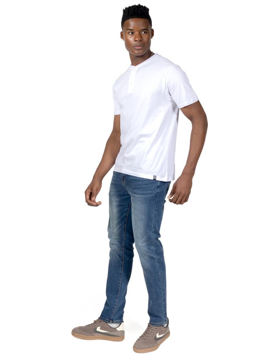 Playera cuello henley para hombre 4