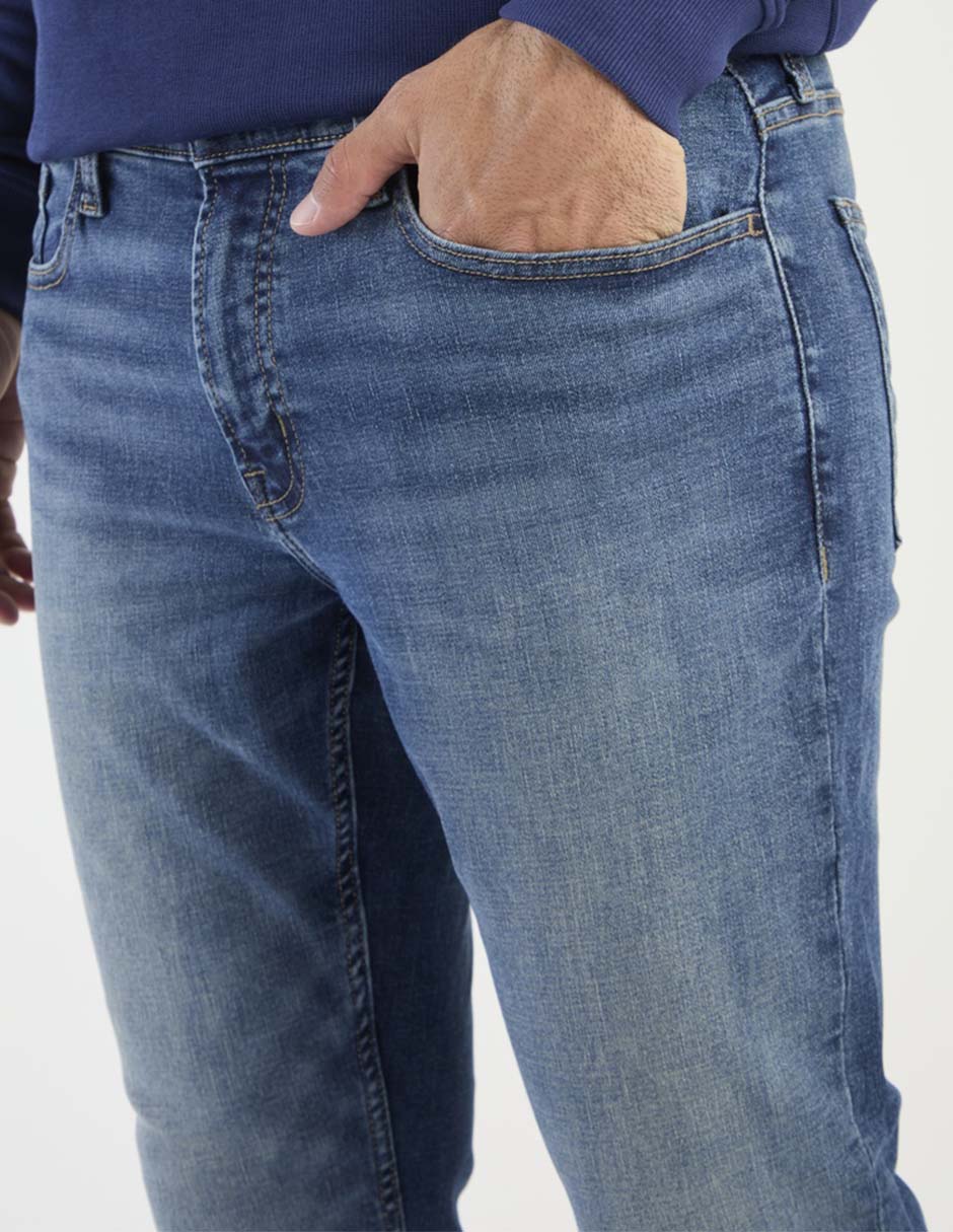 Jeans straight deslavado para hombre 4