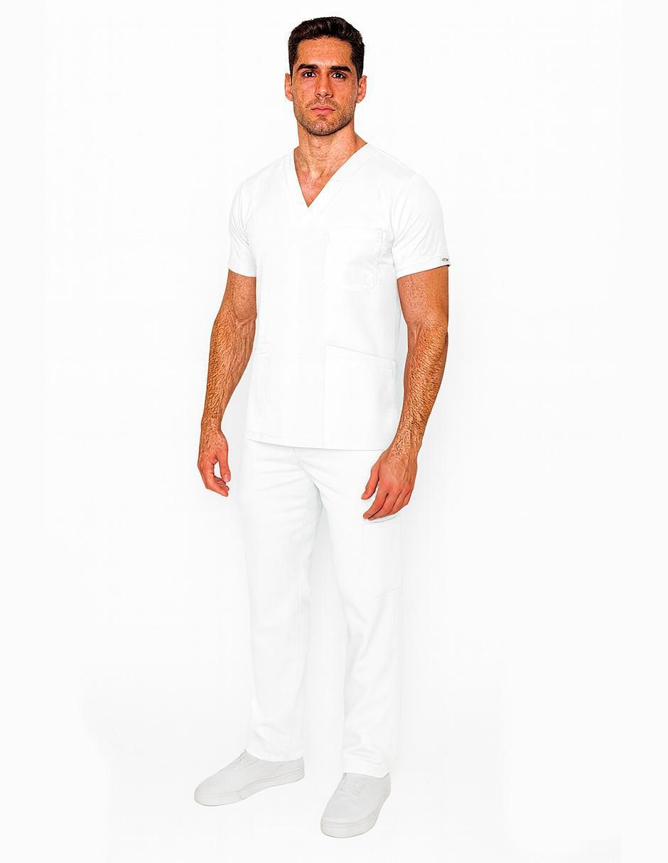 Uniforme estilo relajado para hombre