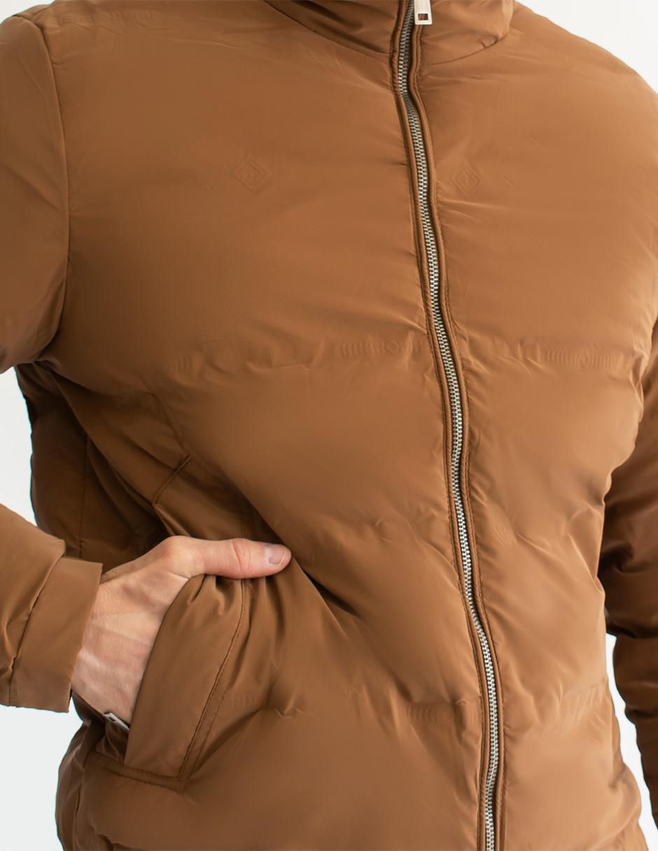 Chamarra capitonada con bolsillos para hombre 3