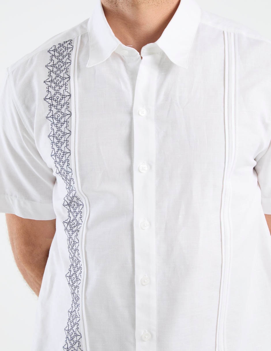 Guayabera manga corta marca para hombre 5